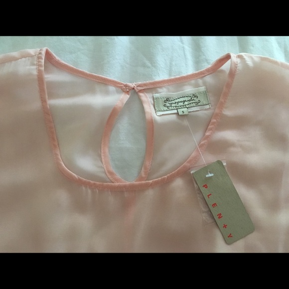 Rose-colored pleated blouse NWT - Picture 2 of 5